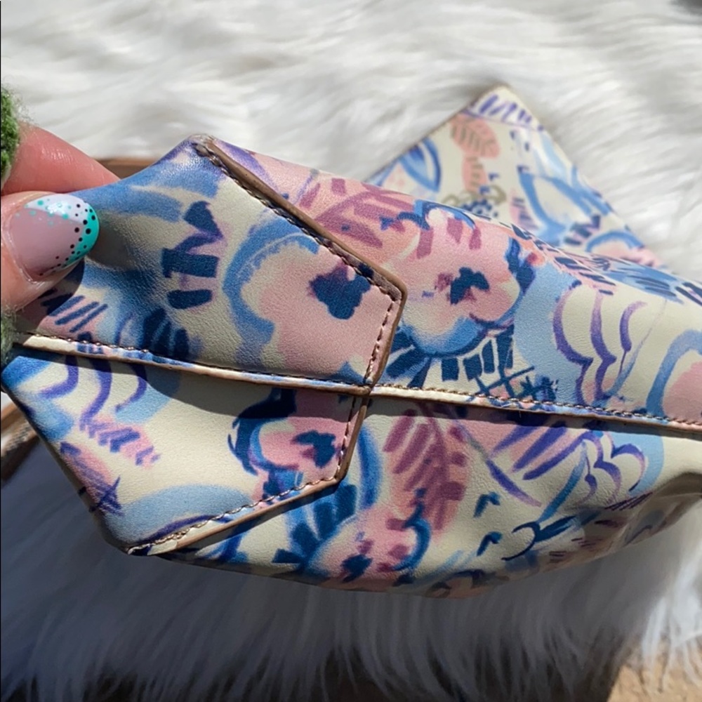 Charming Charlie floral print tote - Picture 3 of 5